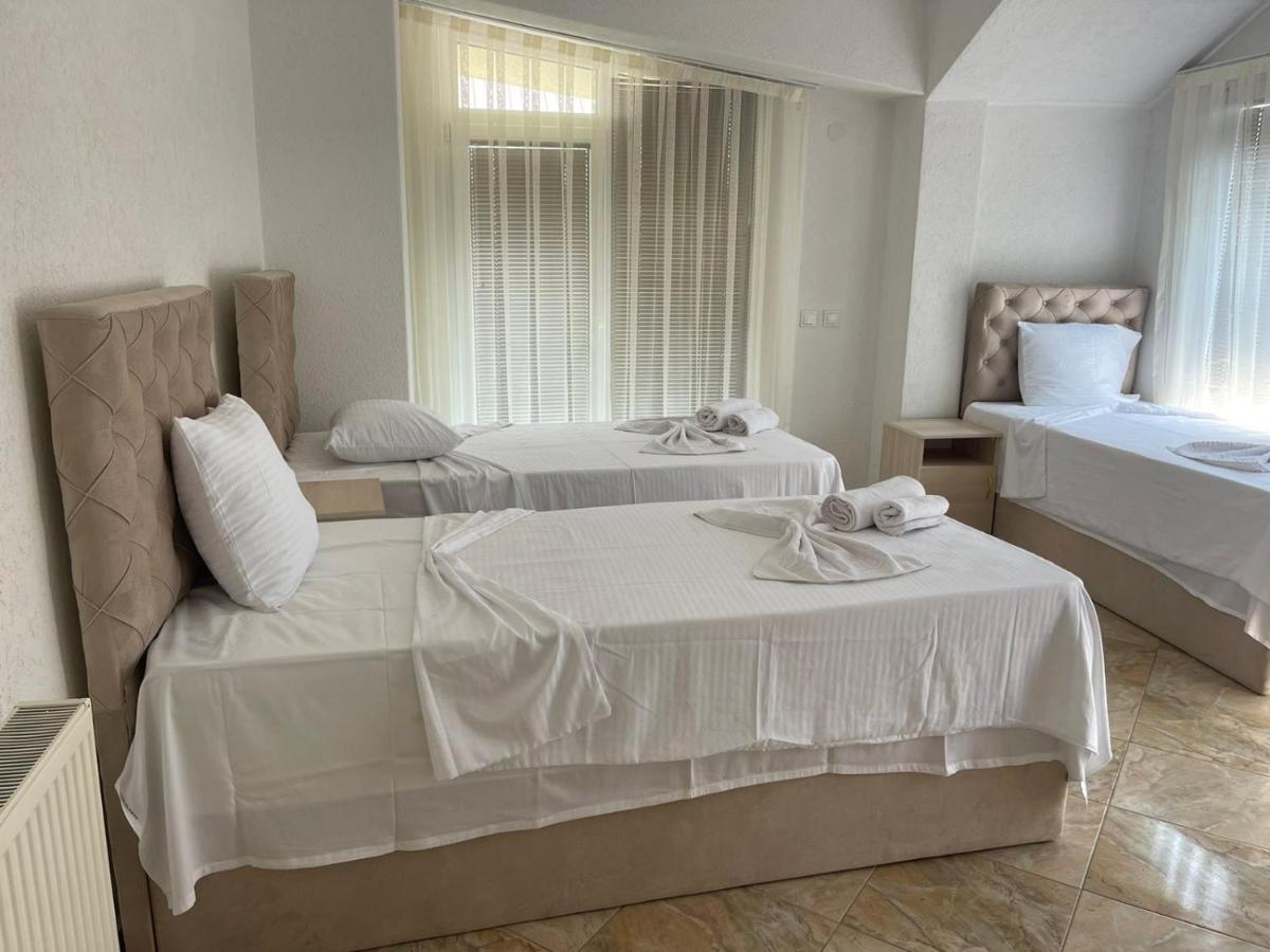 Hotel Montenegro Struga Esterno foto