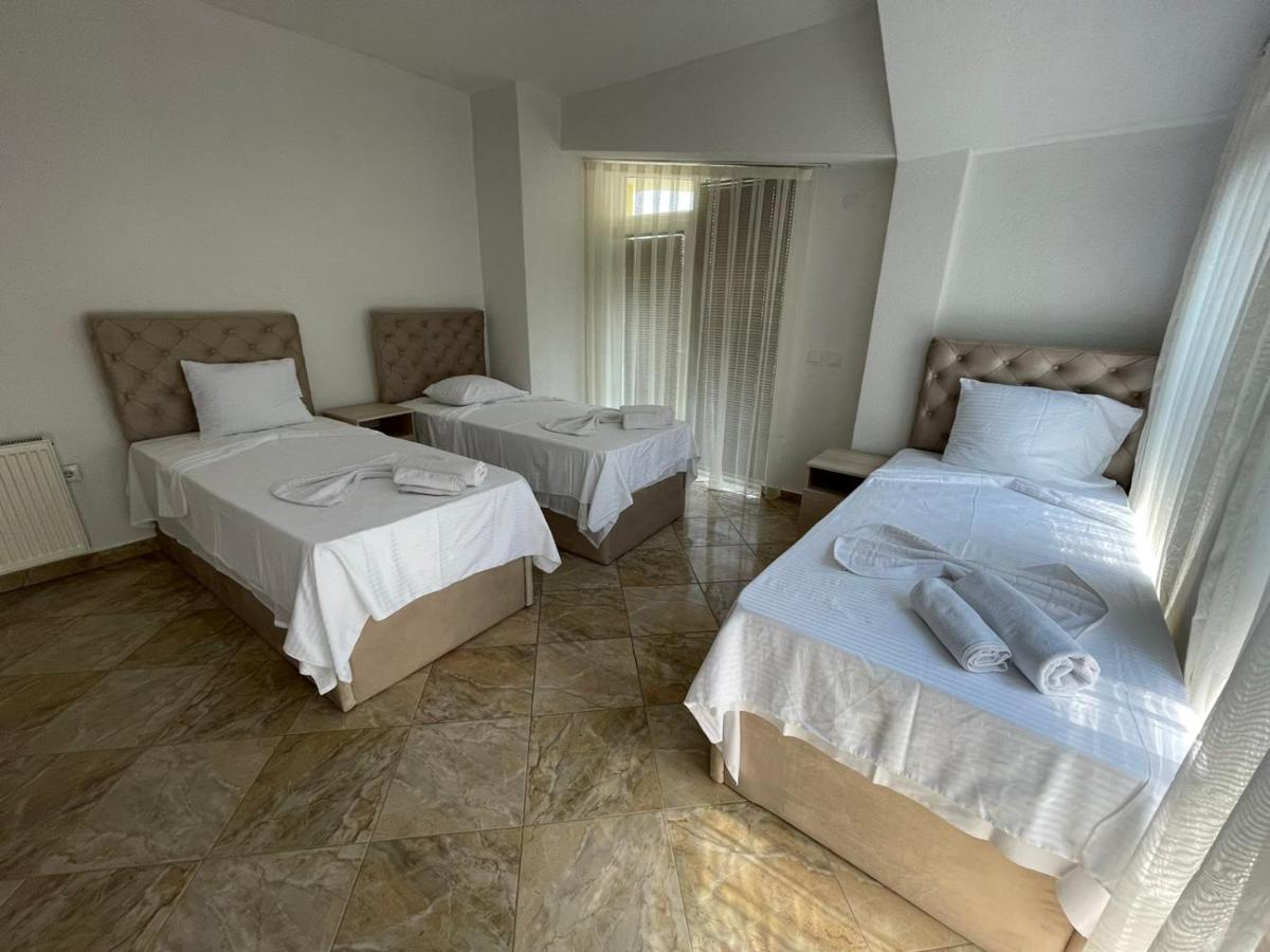 Hotel Montenegro Struga Esterno foto