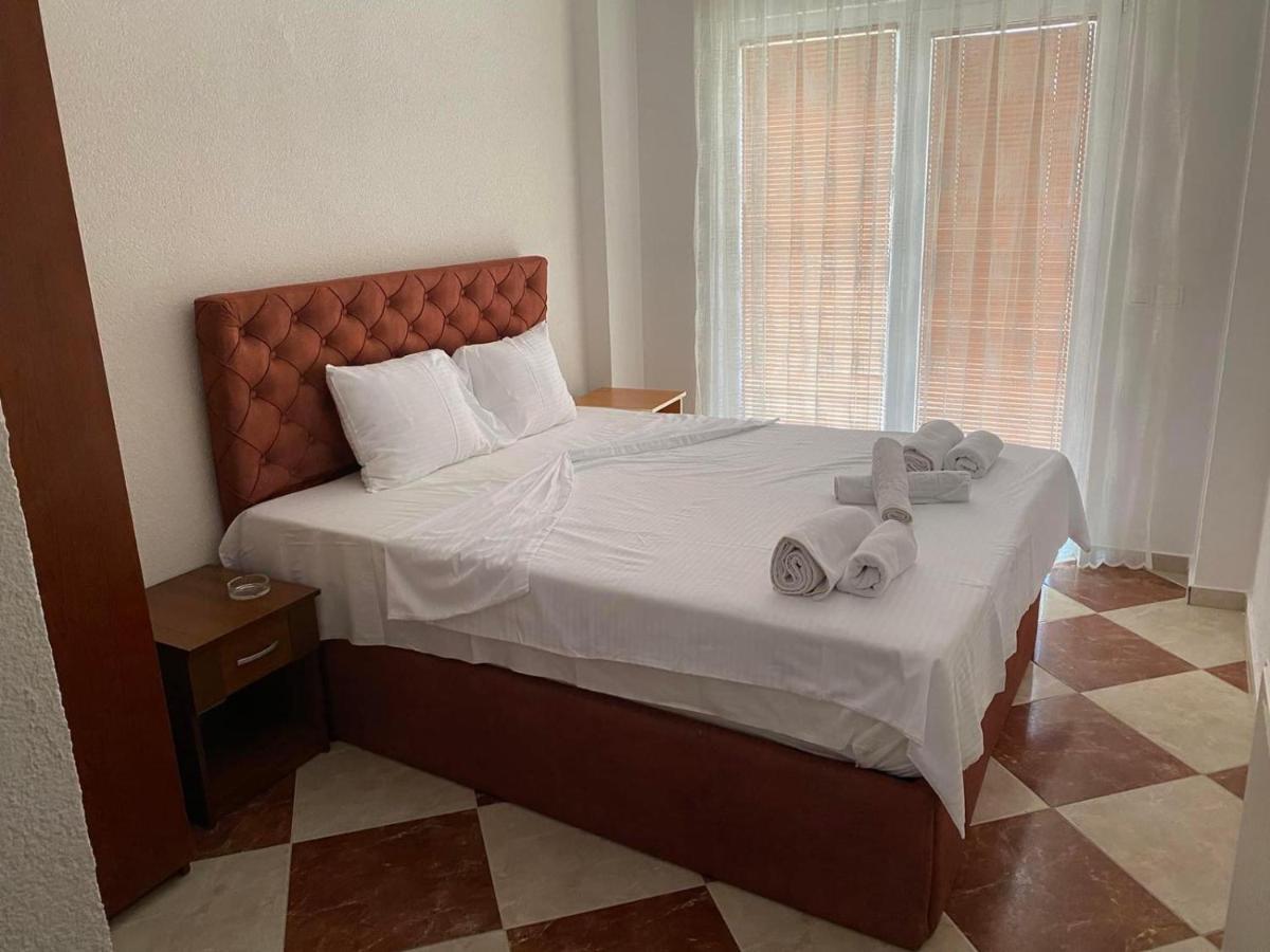Hotel Montenegro Struga Esterno foto