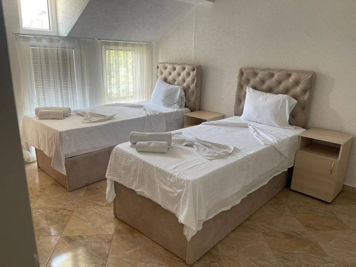Hotel Montenegro Struga Esterno foto
