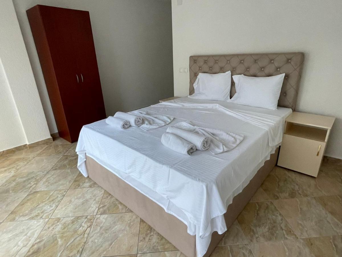 Hotel Montenegro Struga Esterno foto
