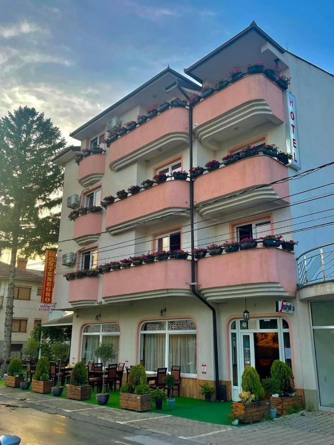 Hotel Montenegro Struga Esterno foto